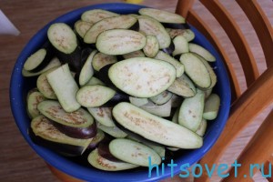 нарезаные баклажаны