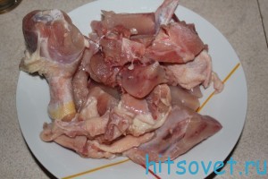 разрезать курицу на куски