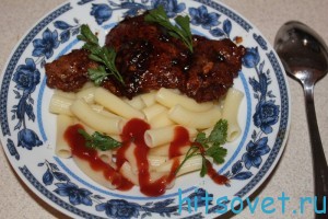 отбивные в соевом соусе с макаронами