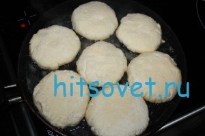 Выпекать творожники