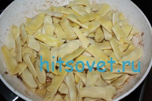 Обжарить стручковую фасоль