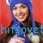 Вязаная шапка и митенки спицами