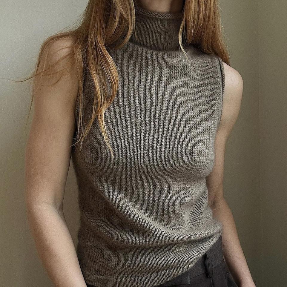 Camisole No. 12 — топ спицами с высоким воротником, описание вязания Camisole No. 12 — топ спицами с высоким воротником, описание вязания