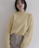 Limonata Sweater — женский пуловер спицами с ажурными рукавами Limonata Sweater — женский свитер