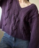 Пуловер Largo V-neck спицами с косами и глубоким V-вырезом