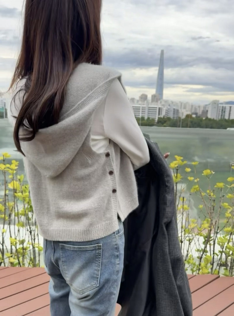 Hooded Shawl Vest жилет-шаль с капюшоном спицами